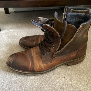 Aldos dress/ casual boot